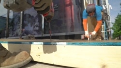 VOA英语视频: 华盛顿餐馆遭示威破坏 部分业者仍支持抗议 VOA英语视频: 华盛顿餐馆遭示威破坏 部分业者仍支持抗议