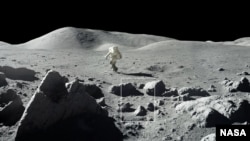 Bề mặt của Mặt trăng