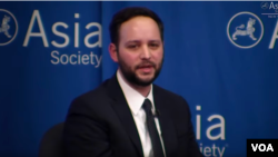 欧亚集团全球市场研究与战略主任尼古拉斯·康森瑞(Nicholas Consonery)