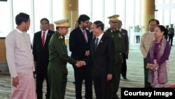 သမ္မတ ဦးဝင်းမြင့်နှင့် သမ္မတကတော် ဒေါ်ချိုချိုတို့ အိန္ဒိယ ခရီးစဉ် စတင်။ ဓာတ်ပုံ (MOI)