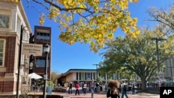 资料照片:北卡罗来纳州大学教堂山分校。(2022年10月24日)