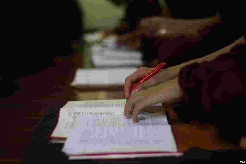 မန္တလေးမြို့ အထင်ကရ မဟာဂန္ဓာရုံ ကျောင်းတိုက်ကြီးရဲ့ ကိုဗစ်ကာလမြင်ကွင်း။ (သြဂုတ် ၂၈၊ ၂၀၂၀)