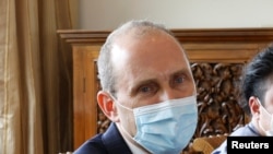 资料照:美国驻港澳总领事史密斯(Hanscom Smith)在香港出席会议。(2021年5月17日)