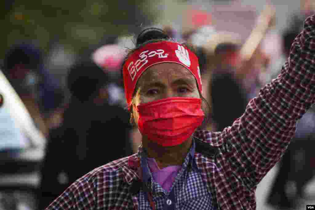 မန္တလေးမြို့က စစ်အာဏာသိမ်း ဆန့်ကျင်ဆန္ဒပြပွဲ မြင်ကွင်း။