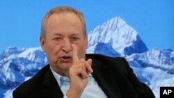 美国前财政部长萨默斯(Larry Summers)在瑞士达沃斯世界经济论坛会议上。资料照