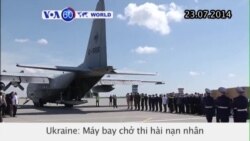 Thi hài nạn nhân vụ máy bay Malaysia được đưa đến Hà Lan (VOA60) Thi hài nạn nhân vụ máy bay Malaysia được đưa đến Hà Lan (VOA60)