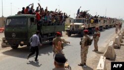 伊拉克平民志愿加入战斗,抵抗伊斯兰圣战者在伊拉克北部的大规模进攻(2014年6月13日)