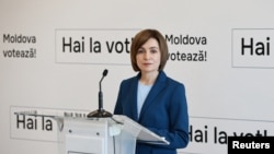 2024年10月21日,摩尔多瓦现任总统兼总统候选人玛雅·桑杜在摩尔多瓦基希讷乌举行的新闻发布会上发表讲话。