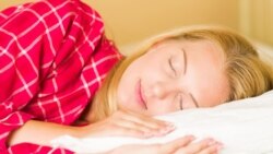 Cơn giật đầu giấc ngủ (hypnagogic jerk) Cơn giật đầu giấc ngủ (hypnagogic jerk)