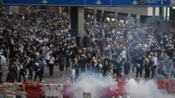 时事大家谈:立法会推迟修例二读,民意迫使权力让步? 时事大家谈:立法会推迟修例二读,民意迫使权力让步?