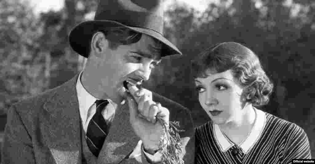Phim “It Happened One Night” (1934), với sự góp mặt của Clark Gable và Claudette Colbert, giành chiến thắng ở cả 5 hạng mục quan trọng nhất bao gồm Phim hay nhất, Nam diễn viên chính, Nữ diễn viên chính, Đạo diễn và Biên kịch xuất sắc nhất tại lễ trao giải Oscar lần thứ 7 vào năm 1935. Trong lịch sử trao giải Oscar, chỉ có 2 phim nữa lập lại thành tích này là “One Flew over the Cuckoo’s Nest” (1975) và “The Silence of the Lambs” (1991). (AMPAS)  
