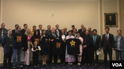 华人艺术家陈维明等民主活动人士与史密斯众议员举行座谈会(2019年9月30日)