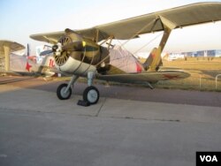 莫斯科航展上的苏联 I-15战机。