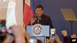 Members of a Chinese honor guard stand in formation to welcome Niger's President Mahamadou Issoufou at the Great Hall of the People in Beijing.