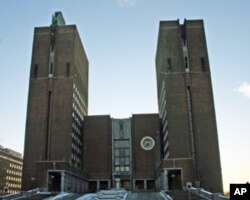 诺贝尔和平奖颁奖典礼将在奥斯陆市政厅举行(美国之音王南拍摄)