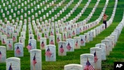 အာလင်တန် အမျိုးသား စစ်သချုႋင်းမှာ Memorial Day အောက်မေ့ဖွယ်နေ့ အထိမ်းအမှတ်ကျင်းပ။