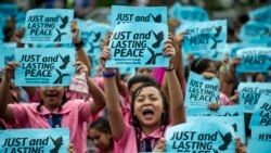 ကန်နဲ့လမ်းခွဲတဲ့ Duterte ကို ပြည်သူတချို့ထောက်ခံ ကန်နဲ့လမ်းခွဲတဲ့ Duterte ကို ပြည်သူတချို့ထောက်ခံ