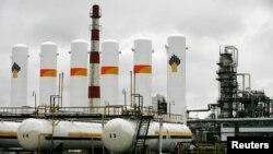 Нафтопереробний завод Ачінськ, який належить "Роснєфті".