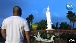 Nguyễn Tín, một cư dân ở Houston, Texas, và hàng nghìn di dân gốc Việt đang đối mặt với việc bị trục xuất khỏi nước Mỹ.