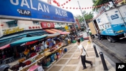 မလေးရှားနိုင်ငံ ကွာလာလမ်ပူမြို့က ဈေးဆိုင်များ 