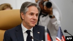 美国国务卿布林肯在利雅得同约旦、沙特和卡塔尔等5个阿拉伯国家代表会谈。(2024年4月29日)