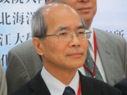 香港资深时事评论员刘锐绍(美国之音/张永泰)