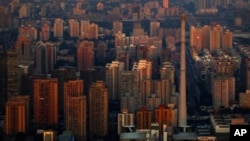 2月21日,新华社发布消息,题曰《中国将不再建封闭住宅小区 推广街区制》