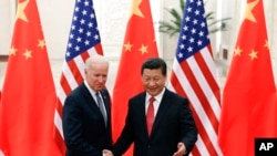 Biden và Tập Cận Bình trong lần gặp gỡ năm 2013.