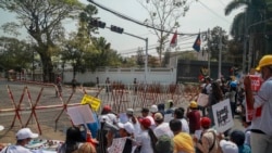 အင်ဒိုနိုင်ငံခြားရေးဝန်ကြီး နဲ့ ဦးဏ္ဏမောင်လွင် ဘန်ကောက်မှာတေ့ွ အင်ဒိုနိုင်ငံခြားရေးဝန်ကြီး နဲ့ ဦးဏ္ဏမောင်လွင် ဘန်ကောက်မှာတေ့ွ