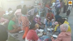 ထောင်သောင်းချီတဲ့ မူဆယ်ဒေသခံတွေ တရုတ်ပြည်ဘက်တိမ်းရှောင် ထောင်သောင်းချီတဲ့ မူဆယ်ဒေသခံတွေ တရုတ်ပြည်ဘက်တိမ်းရှောင်