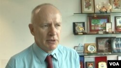 国际战略研究所亚洲部执行主任赫胥利(美国之音黎堡摄)