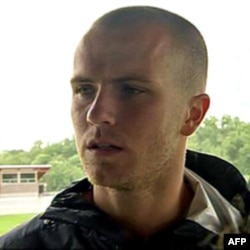 美国队中场球员布拉德利