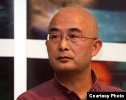 中国异议作家廖亦武在德国(2010年10月11日,Elke Wetzig/CC-BY-SA拍摄)