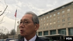 台湾驻美代表高硕泰2019年2月6日在美国国务院对面街角受访(美国之音钟辰芳拍摄)