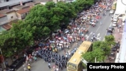 博罗县数万民众抗议垃圾焚烧厂选址(博讯图片)