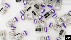 Pfizer-BioNTech ကိုဗစ် ကာကွယ်ဆေးများ။