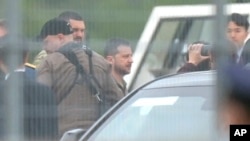 2023年5月20日,乌克兰总统泽连斯基抵达广岛机场,出席在日本广岛举行的七国集团会议。