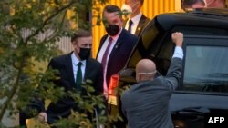 美国白宫国家安全顾问沙利文在瑞士苏黎世离开了与中共外事主管杨洁篪举行了会谈的凯悦酒店 。(2021年10月6日)