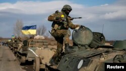 ယူကရိန်းအစိုးရတပ် ( ဖေဖော်ဝါရီ ၂၇-၂၀၁၅)