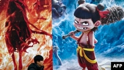 2025年2月11日,一名男子走过电影“哪吒2”的海报。