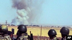 Дим над Кобані після атаки ісламістів. Вид з території Туреччини.