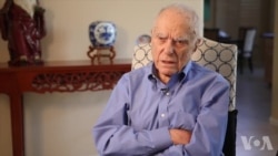 李敦白说:“多了。好几次。斗梅益、周扬、陆定一。” 李敦白说:“多了。好几次。斗梅益、周扬、陆定一。”