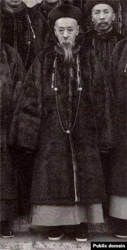 清朝末期的内阁总理大臣、庆亲王奕劻(1838-1917)