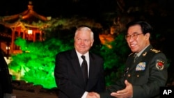 2011年1月徐才厚副主席在北京钓鱼台国宾馆会见美国国防部长盖茨