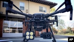 配备热成像摄像机的中国大疆无人机(2018资料照片)