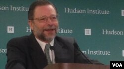 澳大利亚莫纳什大学(Monash University)亚洲语言及研究教授家博(Bruce Jacobs) (美国之音 钟辰芳拍摄)