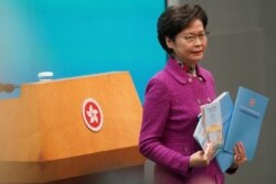 香港特首林郑月娥发表《施政报告》后出席记者会。(2020年11月25日)
