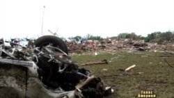 У Оклахомі ховають жертв торнадо У Оклахомі ховають жертв торнадо