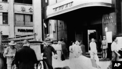 历史照片:被共产党军队占领的上海国际饭店。(1949年5月27日)