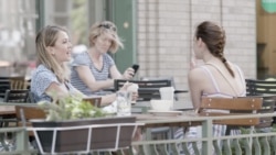 Чому ресторани не беруть паперові гроші? Відео Чому ресторани не беруть паперові гроші? Відео